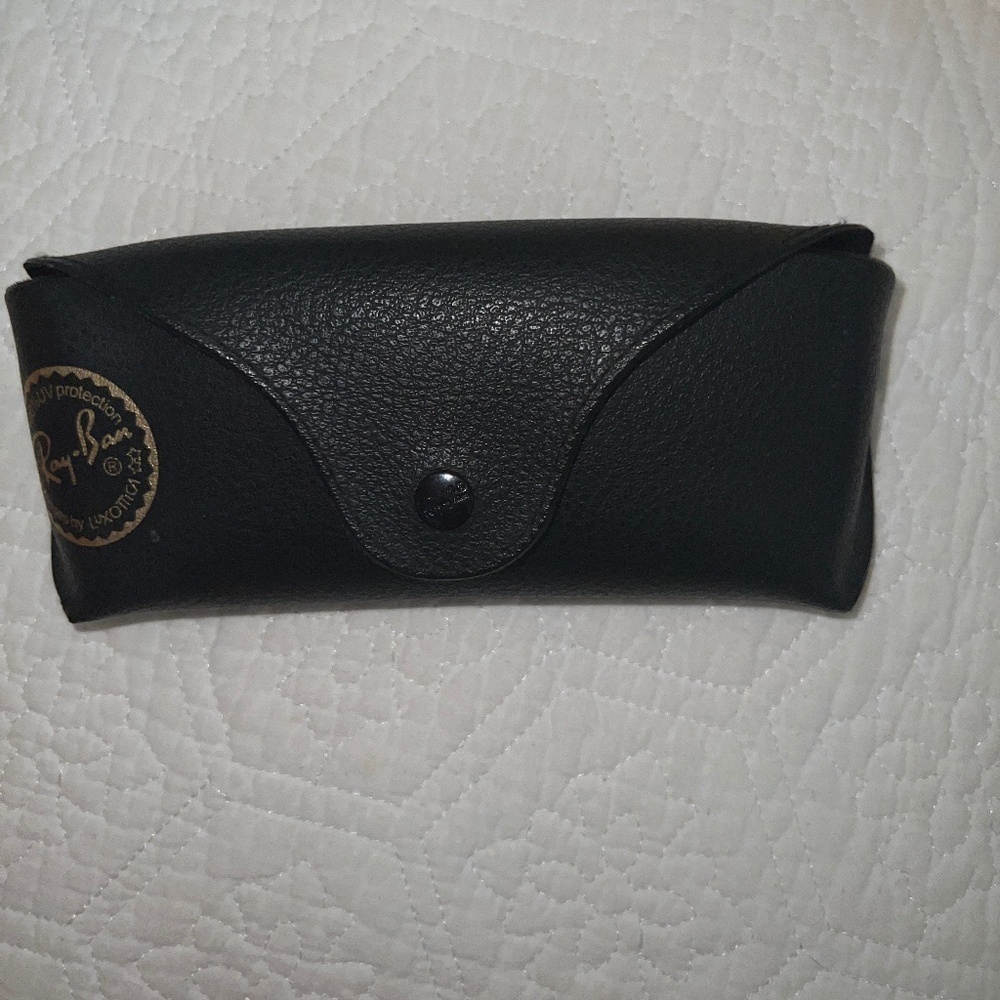Ray ban sunglasses case